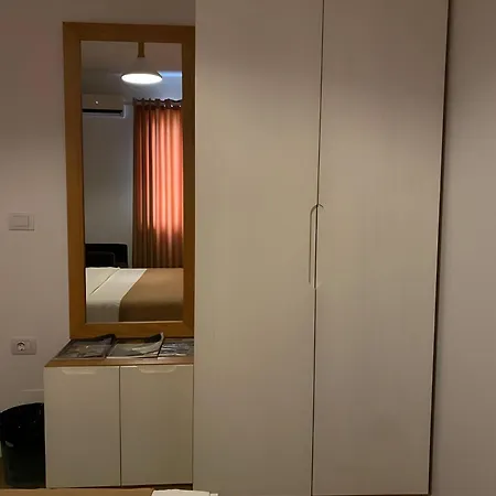 酒店 Sidi - Free Parking, Fast Wifi Connection And Breakfast Included 地拉那