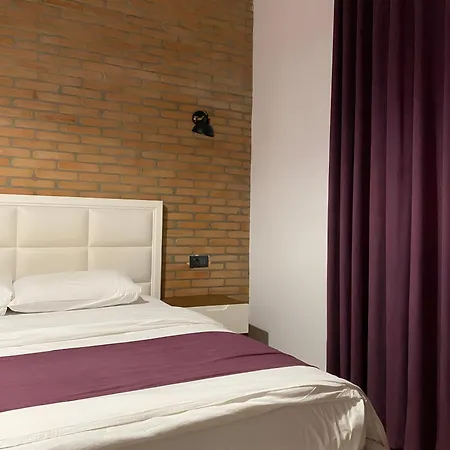 Sidi - Free Parking, Fast Wifi Connection And Breakfast Included 酒店 3*