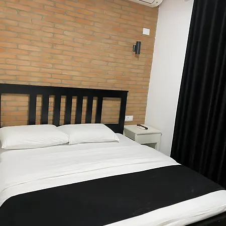 Sidi - Free Parking, Fast Wifi Connection And Breakfast Included تيرانا
