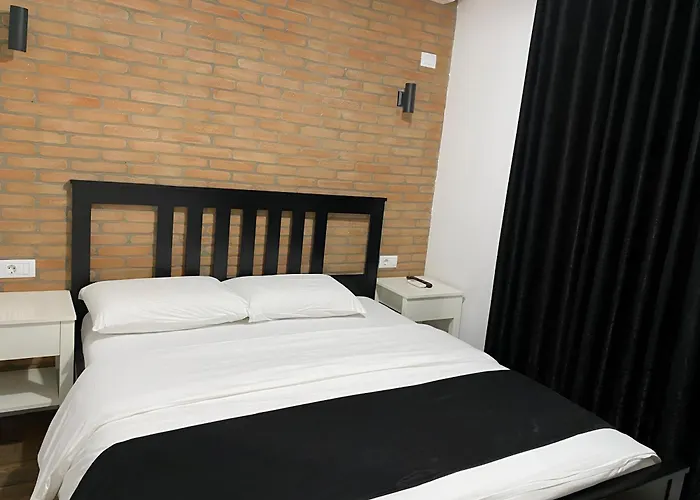 Sidi - Free Parking, Fast Wifi Connection And Breakfast Included تيرانا