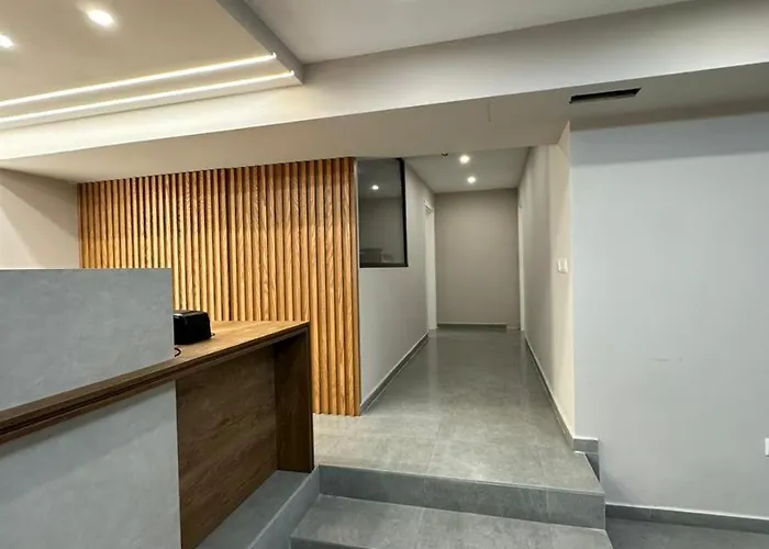 Sidi - Free Parking, Fast Wifi Connection And Breakfast Included 3* تيرانا