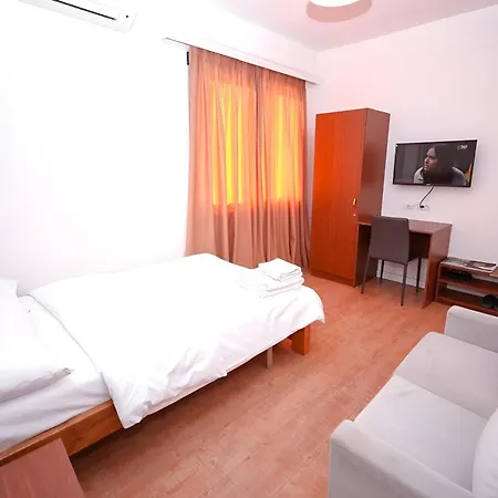 Sidi - Free Parking, Fast Wifi Connection And Breakfast Included Ξενοδοχείο Τίρανα