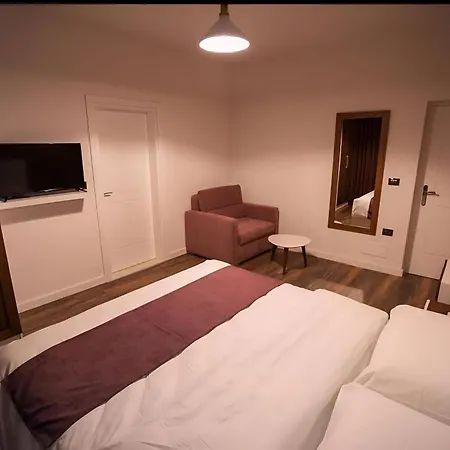 Sidi - Free Parking, Fast Wifi Connection And Breakfast Included 3*