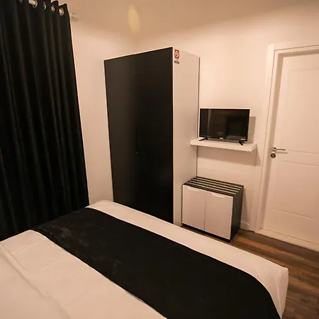 Sidi - Free Parking, Fast Wifi Connection And Breakfast Included Ξενοδοχείο 3*